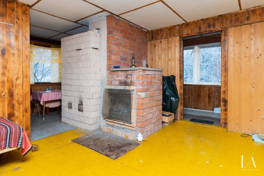 Maja, Ulme 5, Saue vald